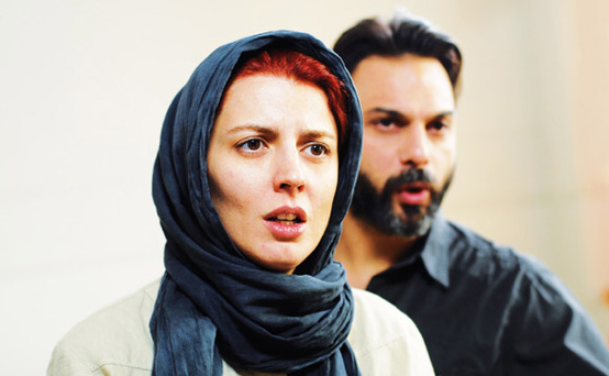 Une Séparation: Par Asghar Farhadi, réalisateur, producteur, scénariste, chef décorateur et costumier