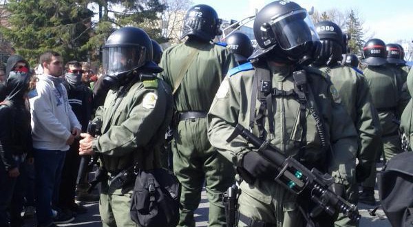 La répression policière de Québec contre les étudiants contestataires