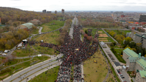 22 avril 2012. Jour de la Terre: le plus grand arbre humain jamais réalisé!