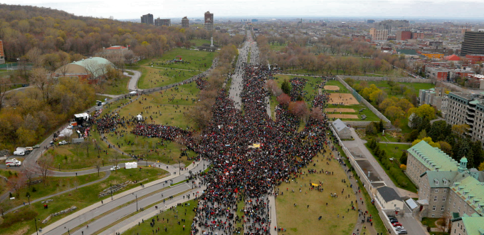 22 avril 2012. Jour de la Terre: le plus grand arbre humain jamais réalisé!