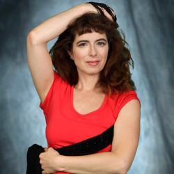 Izabella Marengo, danse, arts visuels, chanson, modèle