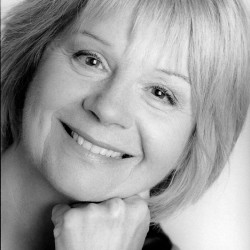 Suzanne Marier, théâtre, télévision, poésie. Photo © Véro Boncompagni