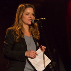 Guylaine Maroist, présidente des Artistes pour la Paix